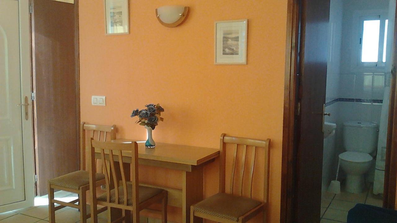 Apartamentos Famara Lloret de Mar Exteriör bild