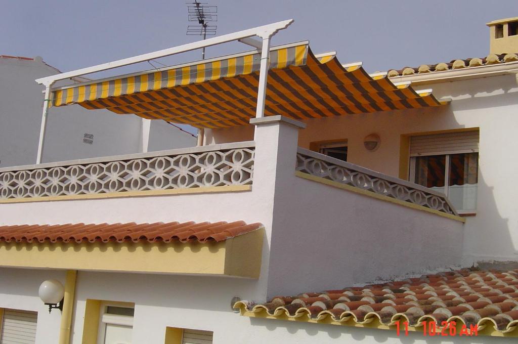 Apartamentos Famara Lloret de Mar Rum bild