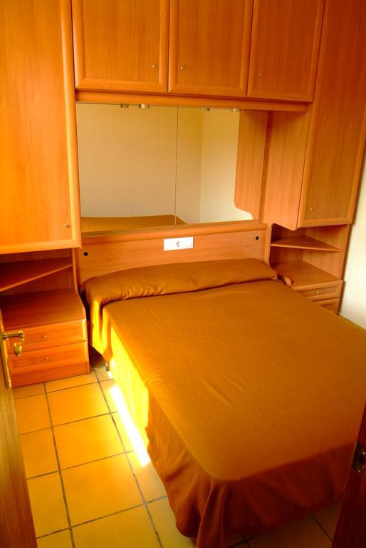Apartamentos Famara Lloret de Mar Exteriör bild