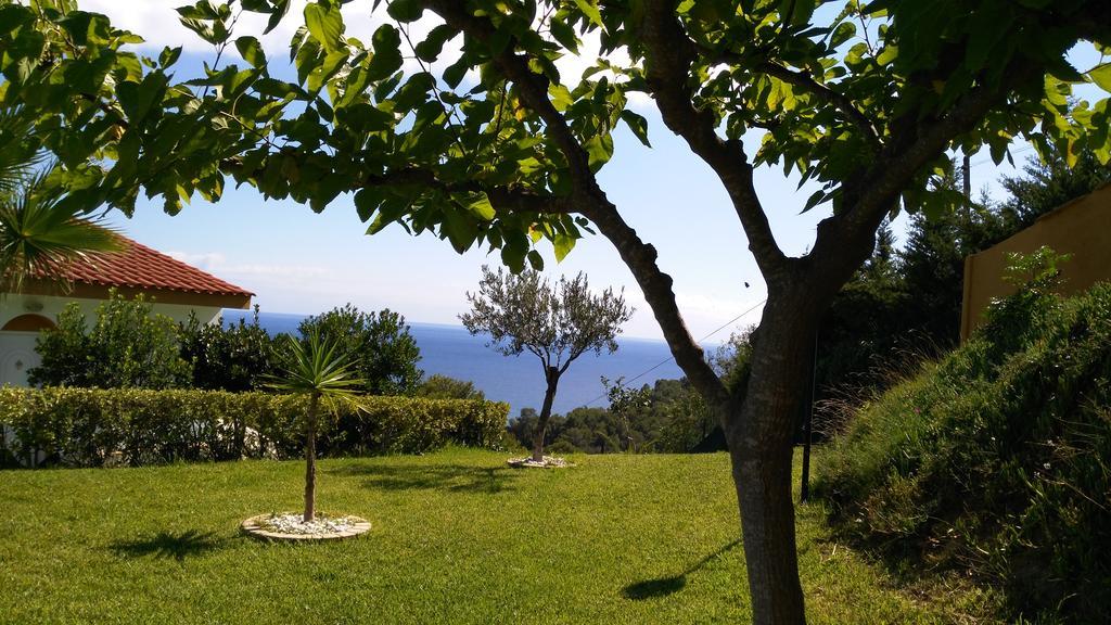 Apartamentos Famara Lloret de Mar Exteriör bild