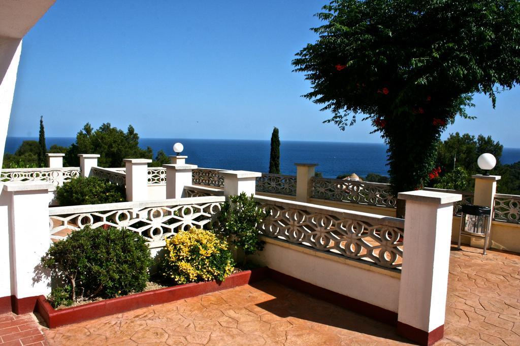 Apartamentos Famara Lloret de Mar Exteriör bild