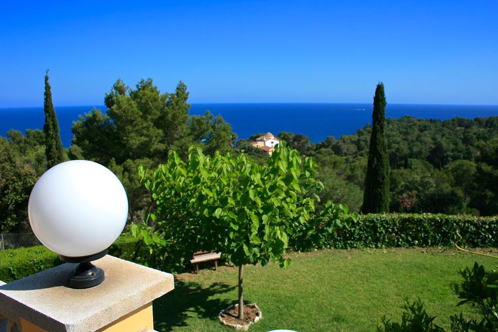 Apartamentos Famara Lloret de Mar Exteriör bild