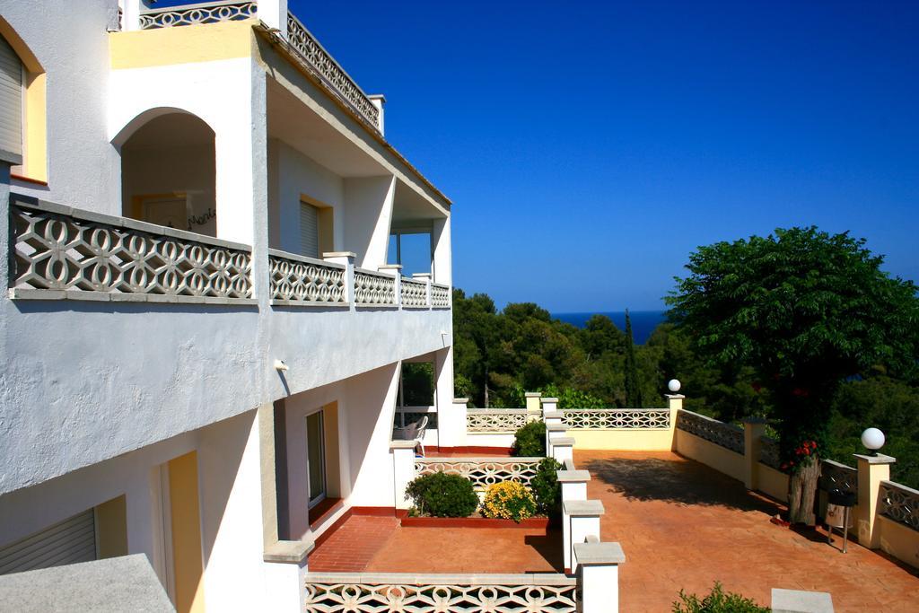 Apartamentos Famara Lloret de Mar Exteriör bild
